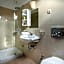 Balhambra Suites - Adults Only