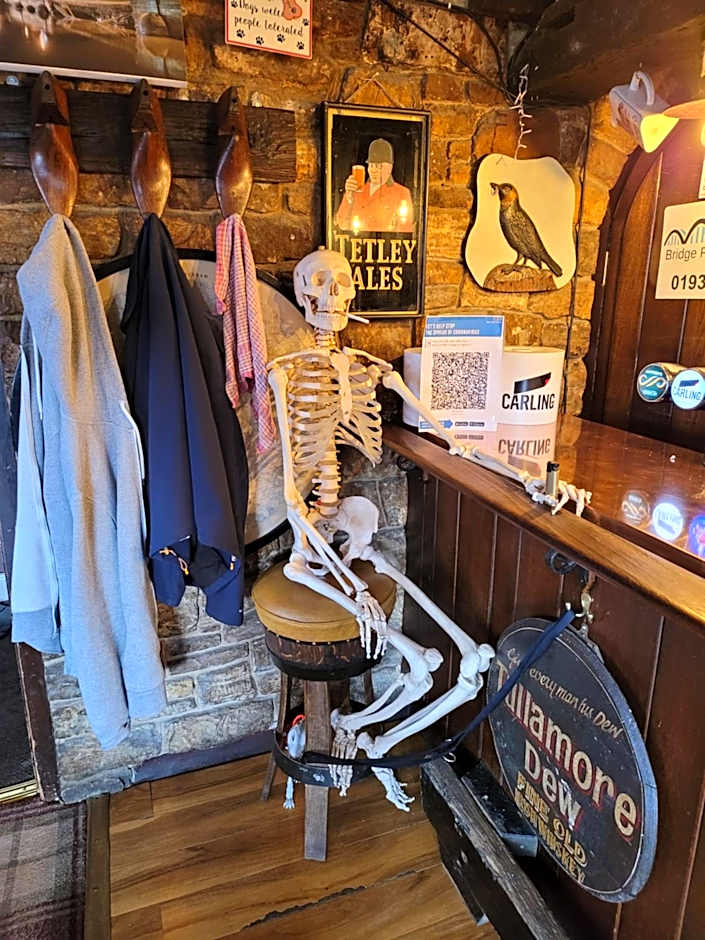 the jackdaw pub SELF CATERING STATIC CARAVAN free breakfast supplied