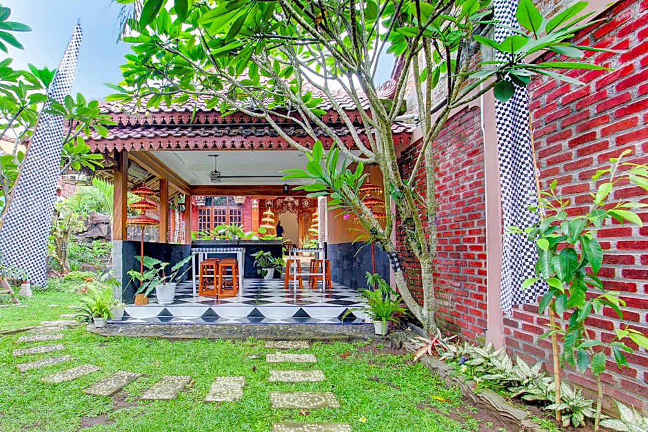 Hotel O Mbah Carik Homestay Syari'ah