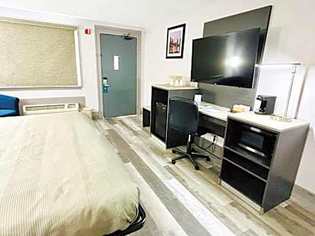 Non-Smoking - King Room