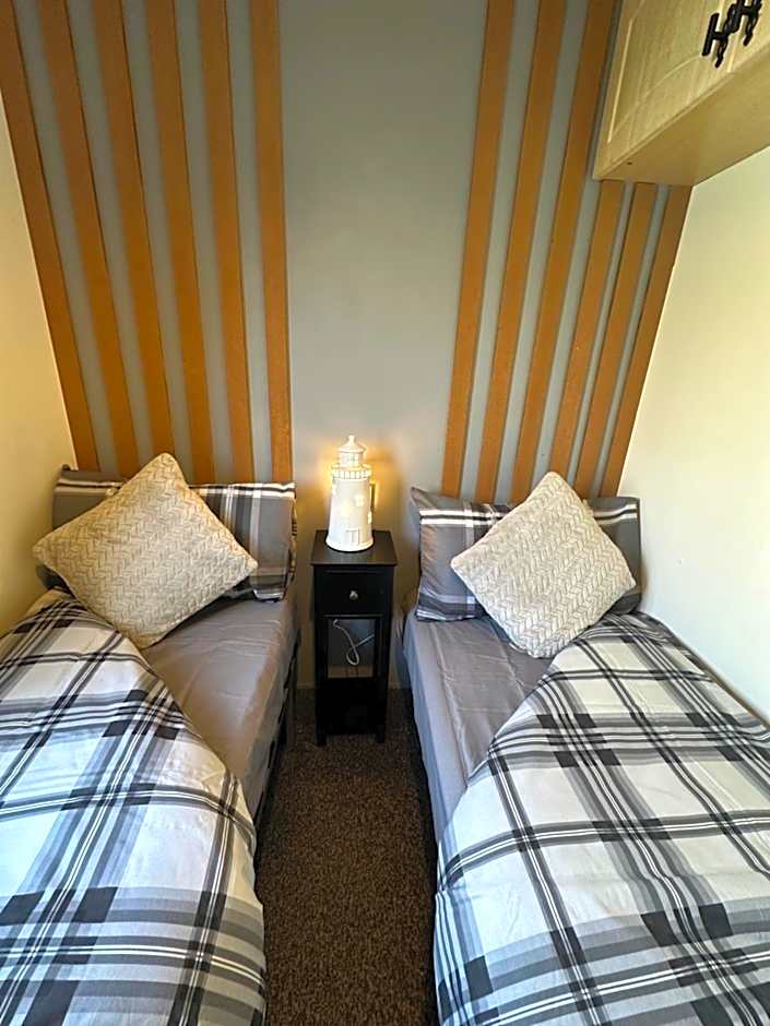 8 berth Waterside Ingoldmells V8 Santanavan 3