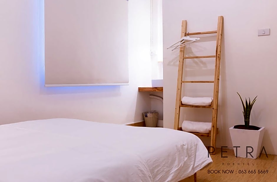 Petra Poshtel Donmuang