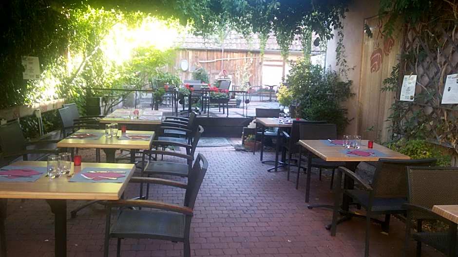 Hôtel Restaurant Aux Deux Roses