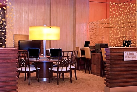 Sheraton LaGuardia East Hotel