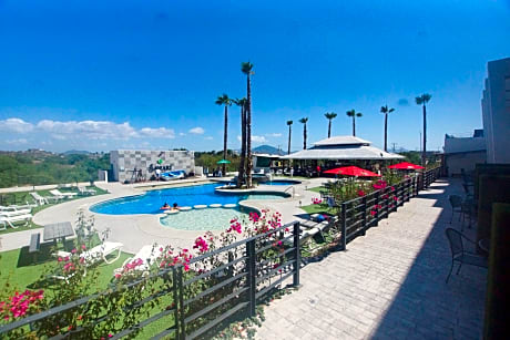 Twin Room with Pool View