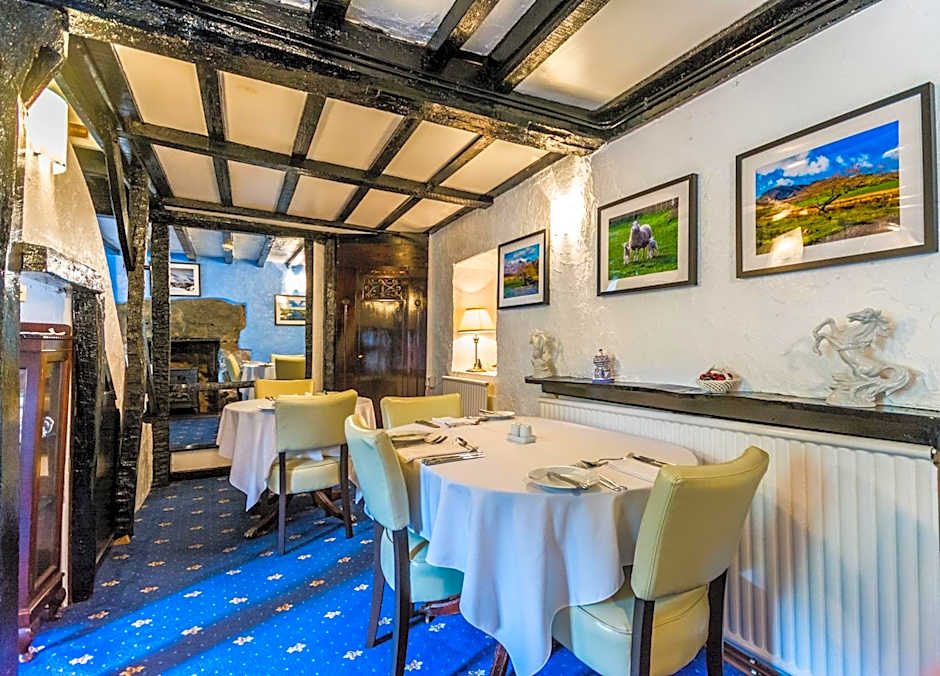 Gwesty Minffordd Hotel