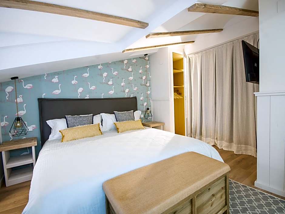 The Beach House Studios & Suites