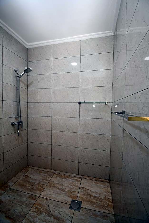 Reef Holiday Apartments