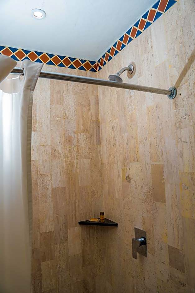 Hotel Arboledas Expo