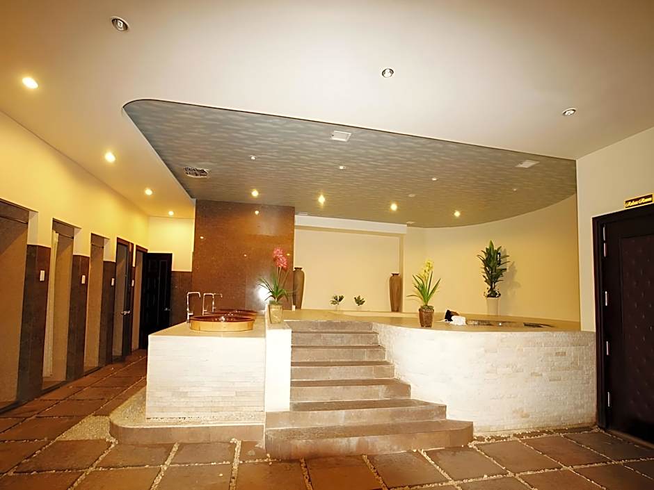 Kaya Hotel