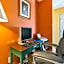 Suburban Studios Albuquerque Uptown