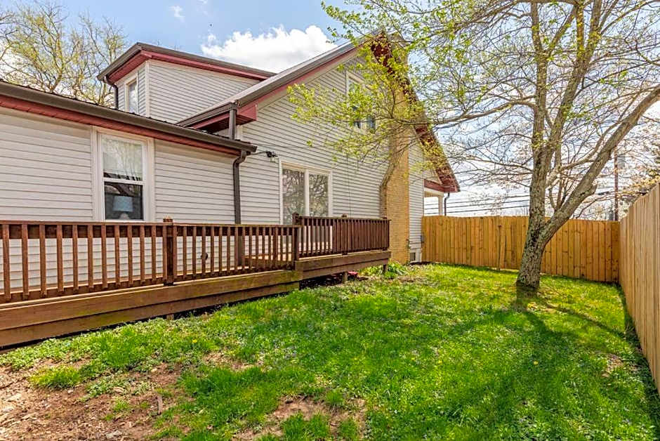 Mayor's Large Family House Hot Tub Sleeps 16 Piano, 2 Kitchens, Ark 5 Mins