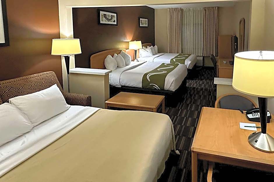 Quality Suites Near West Acres