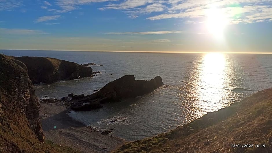 Outlander Boutique B&B King