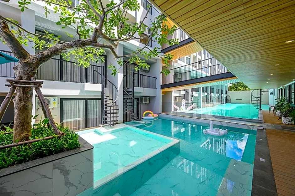 Tour De Phuket Hotel
