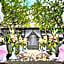 Legian Beach Hotel