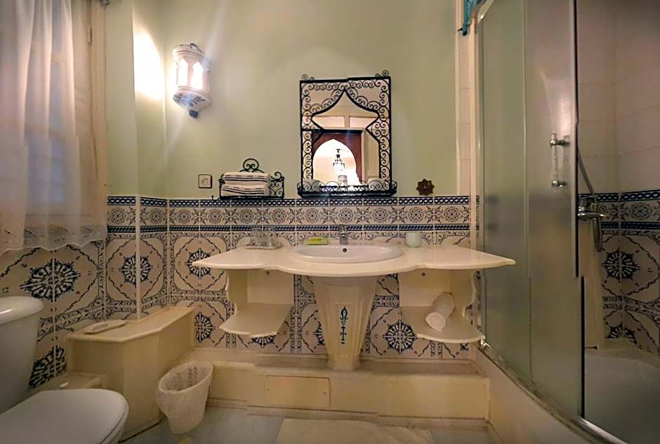 Riad Atika Mek