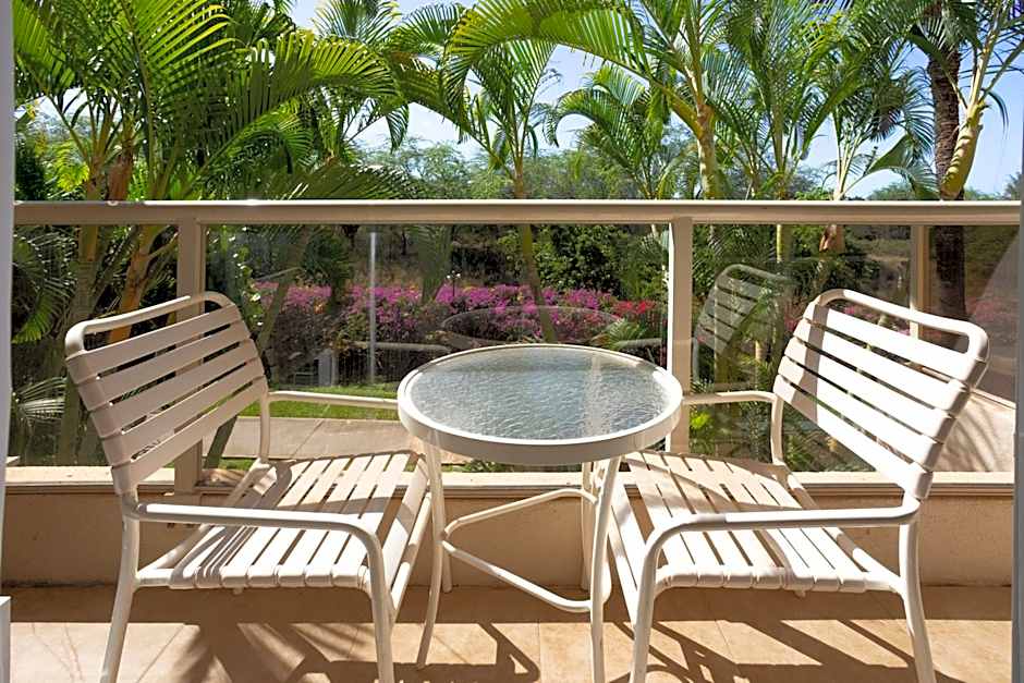 Walk to Beach from this Renovated Studio with King Bed and Resort-Level Amenities