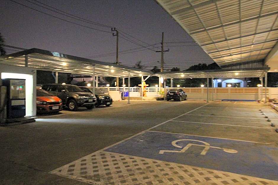 Lee Place Phatthanakan Condo