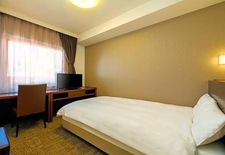Double Room for Single Use - Non-Smoking - No Daily Cleaning