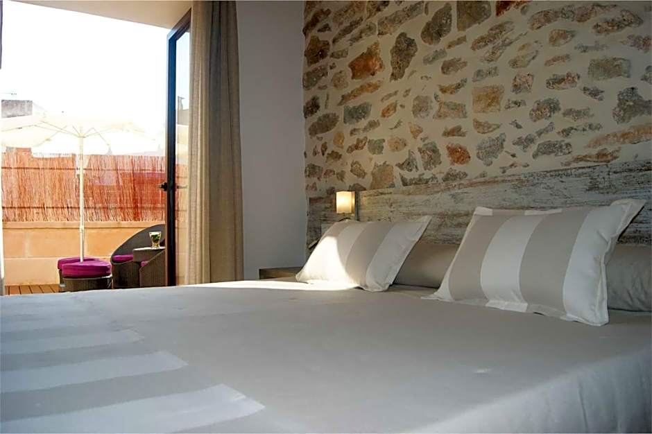 Petit Hotel C'an Mel