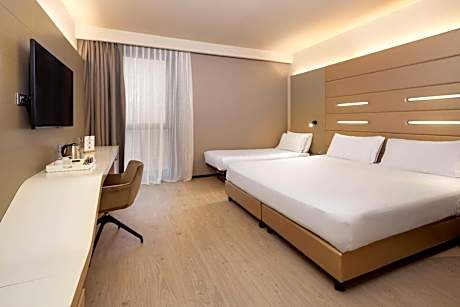 Standard King Room with Single Bed