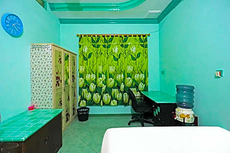 SPOT ON Room without Air Conditioning