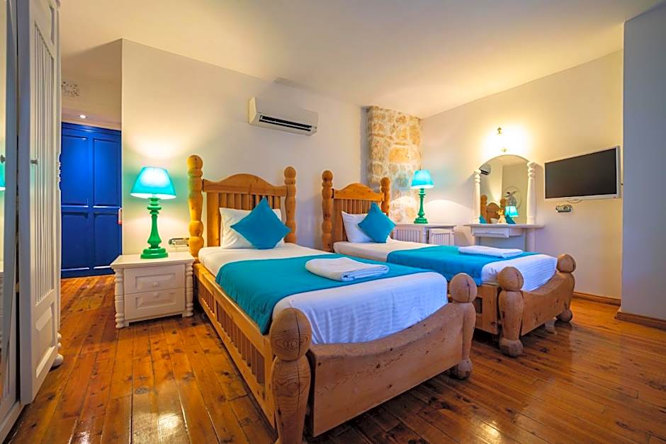 Photo 1 of 4 of 1 Double Bed or 2 Beds, Pool View