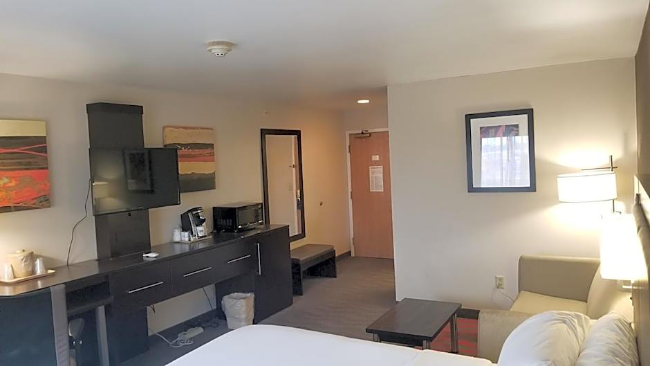 Holiday Inn Express & Suites Columbus SE - Groveport By IHG