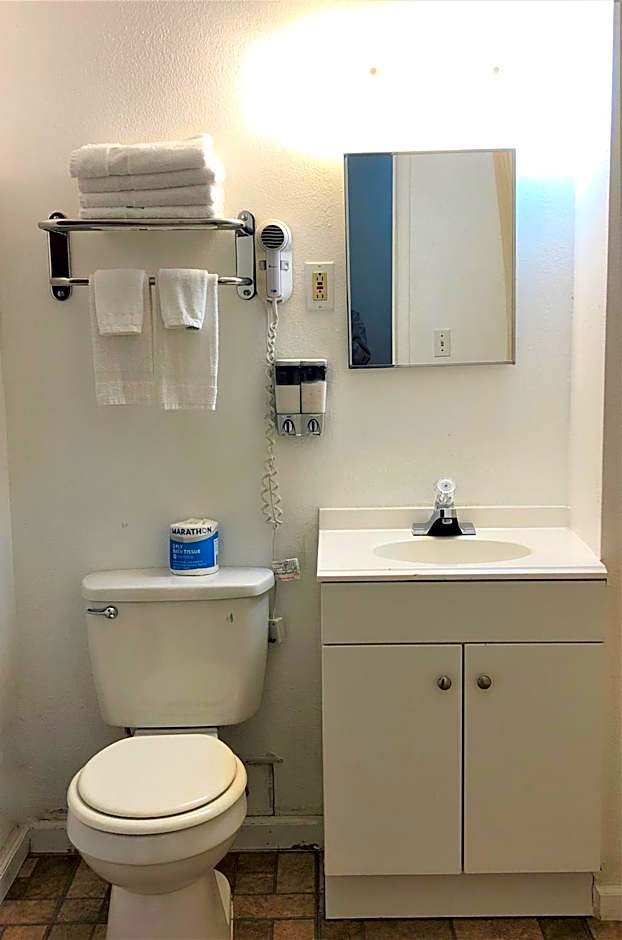 Blue Coast Inn & Suites