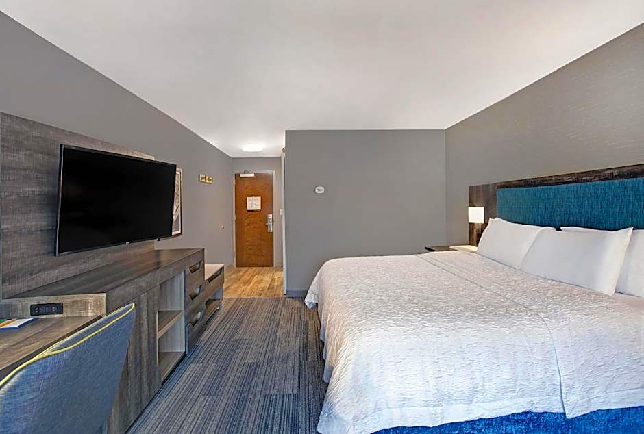 Hampton Inn By Hilton Westfield