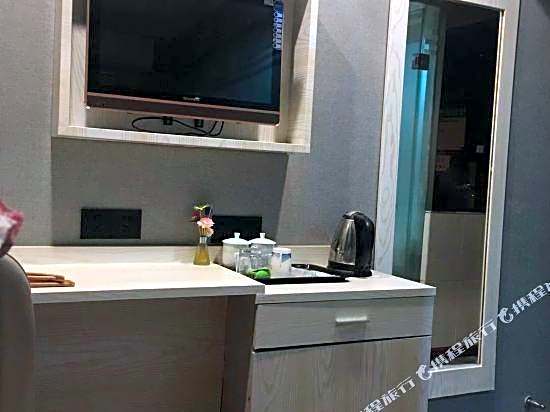 Anhua Hotel