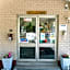 Molly Morgan Motor Inn