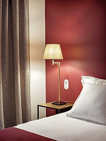 Classic  Room (2 Twin Beds)