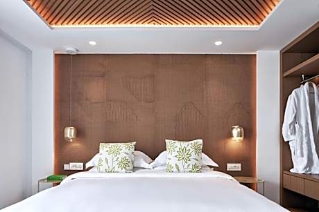 CYCLADES Two-Room Suite with Sea View Outdoor Jacuzzi & Private Pool