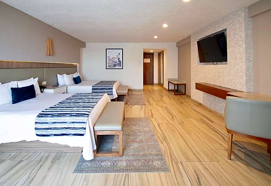 Hotel Velvet Plaza