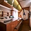 Alpine Base Hostel - Adults only