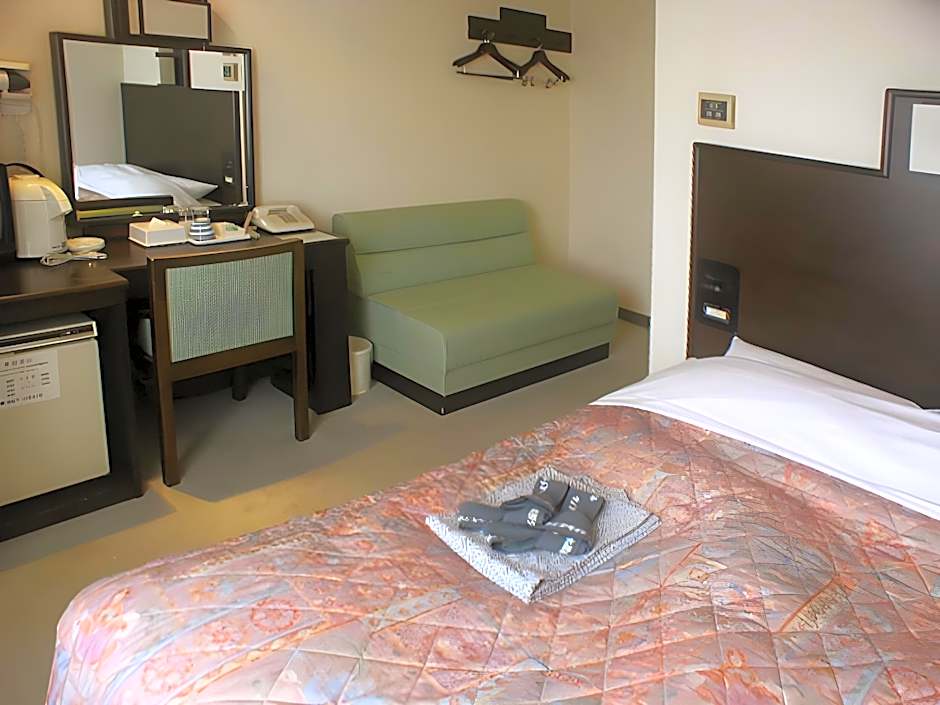 Takada Terminal Hotel