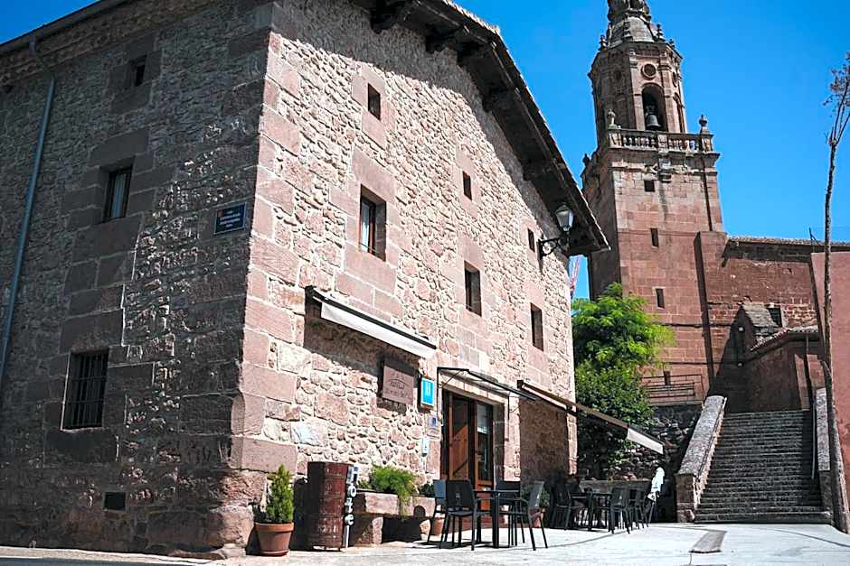 Hotel Rural LATORRIÉN DE ANE