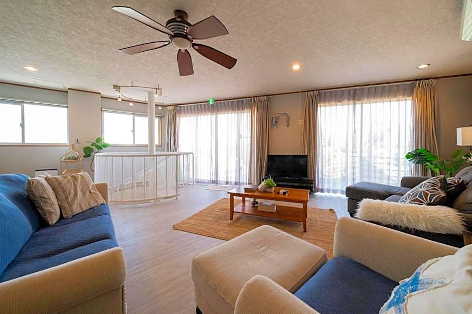Lanakai House
