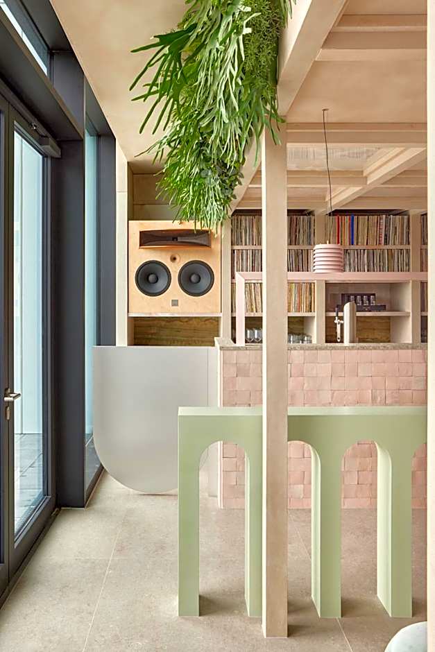 Locke at East Side Gallery