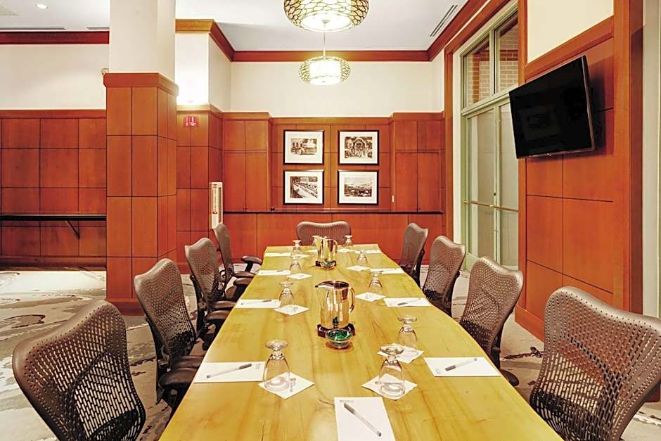 Hilton Garden Inn Evanston