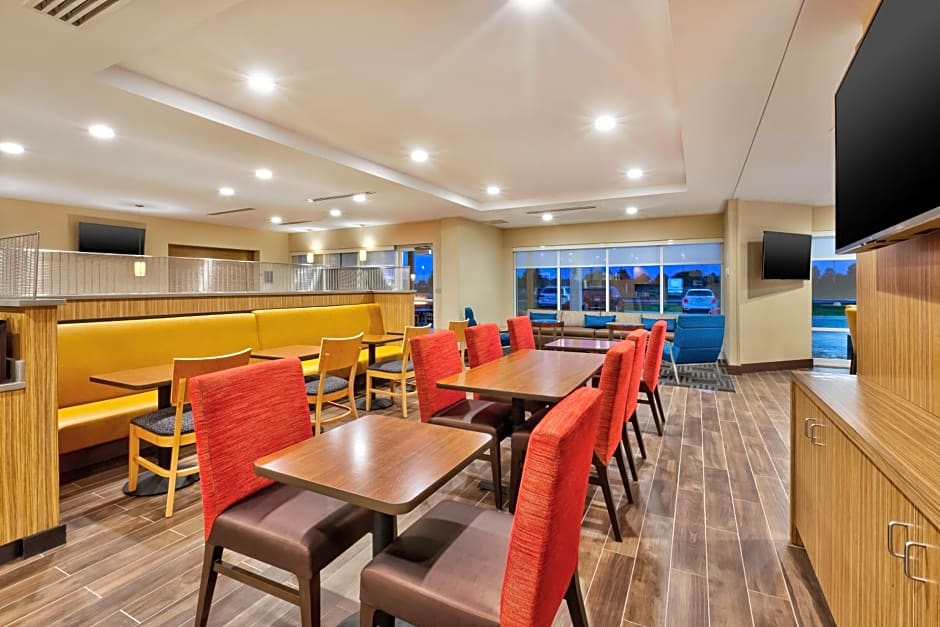 TownePlace Suites by Marriott Grand Rapids Airport Southeast