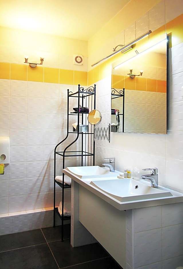 Best Western Blanche De Castille Dourdan