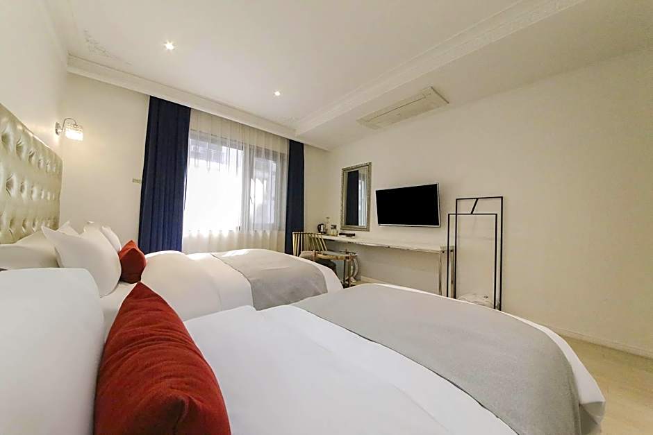 Daejeon Namoo Hotel