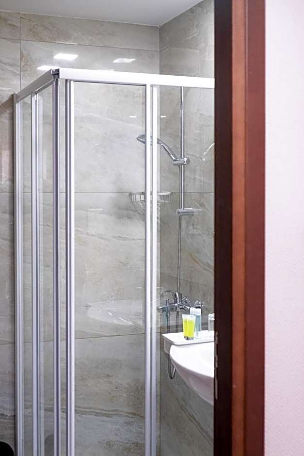 Livadhiotis City Hotel