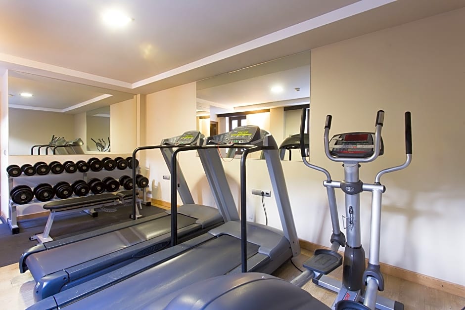 Fun Aragon Hills Hotel & Spa