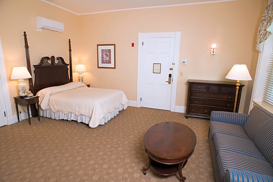 Middlebury Inn