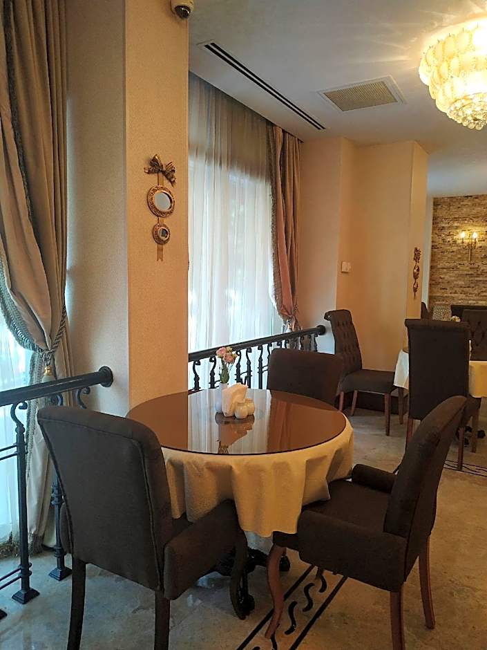 Sapphire Inn Hotel
