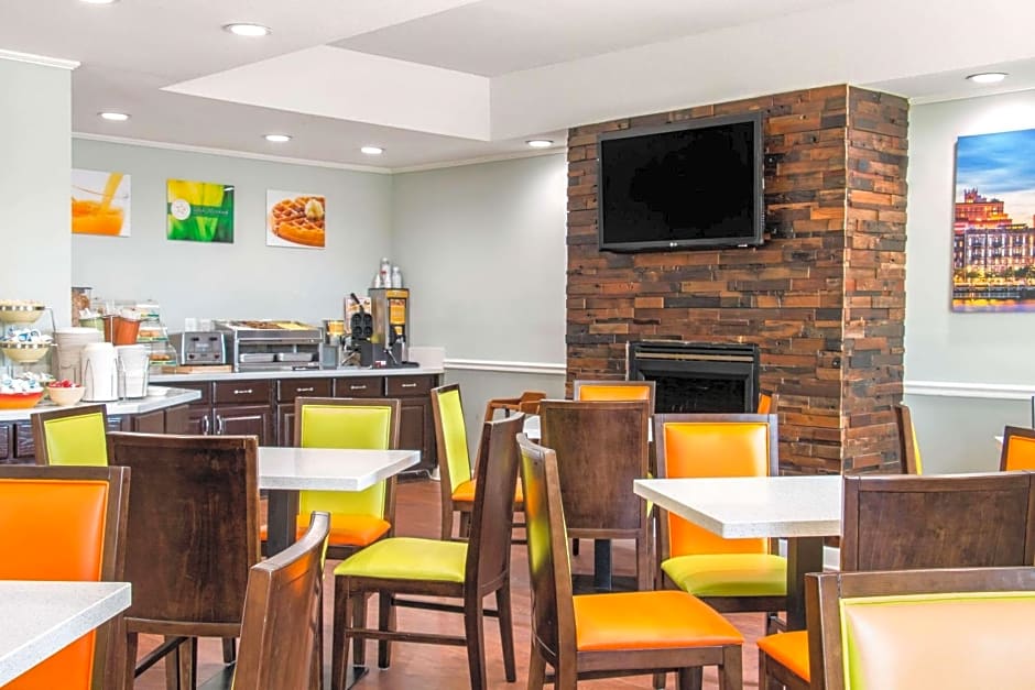 Quality Inn Pooler - Savannah I-95